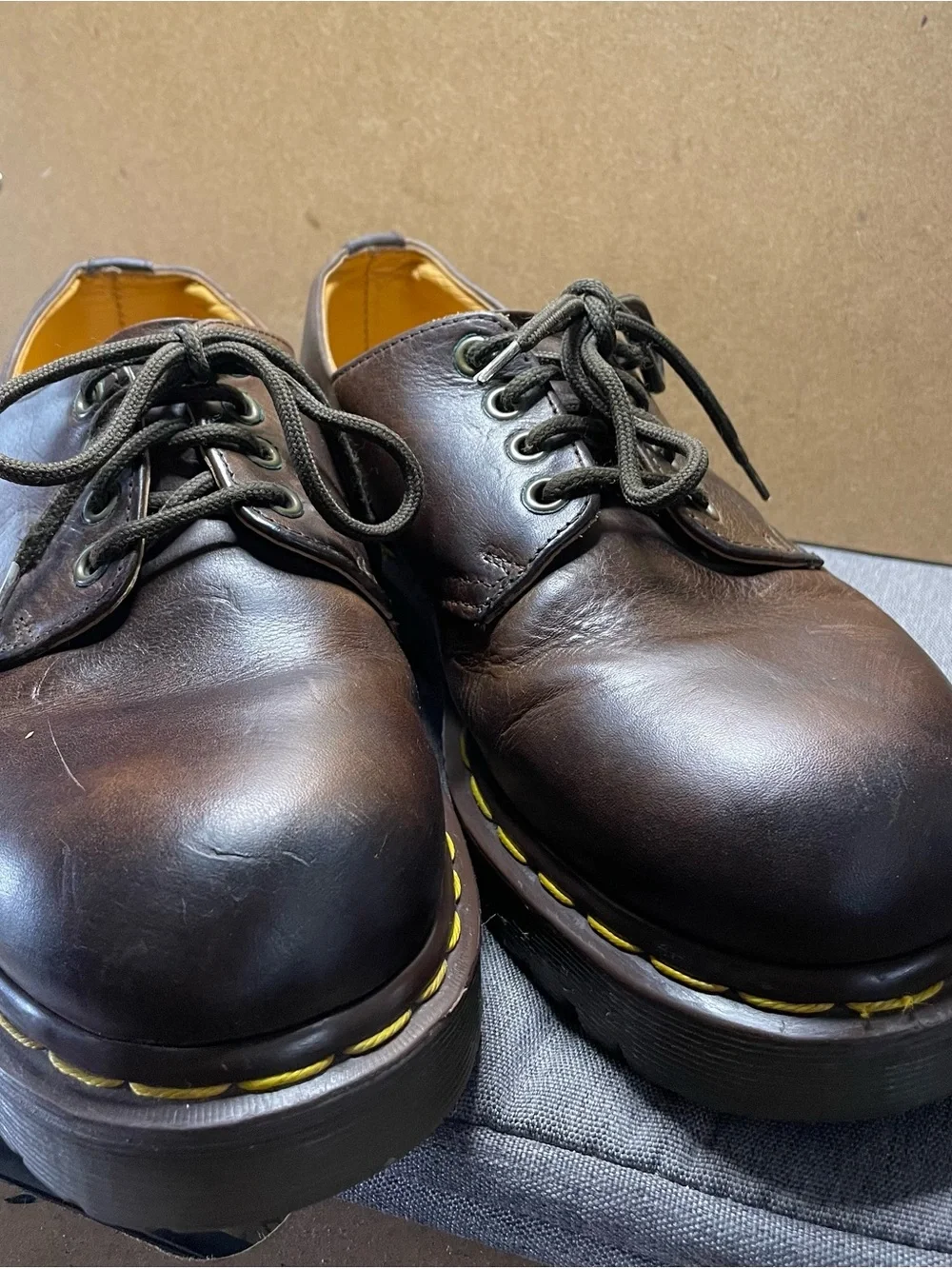 Vintage Dr. Martens made in England Men's Brown Leather Lace-Up Shoes size 7
